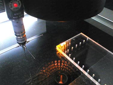 Video- und Taktil-Messmaschine