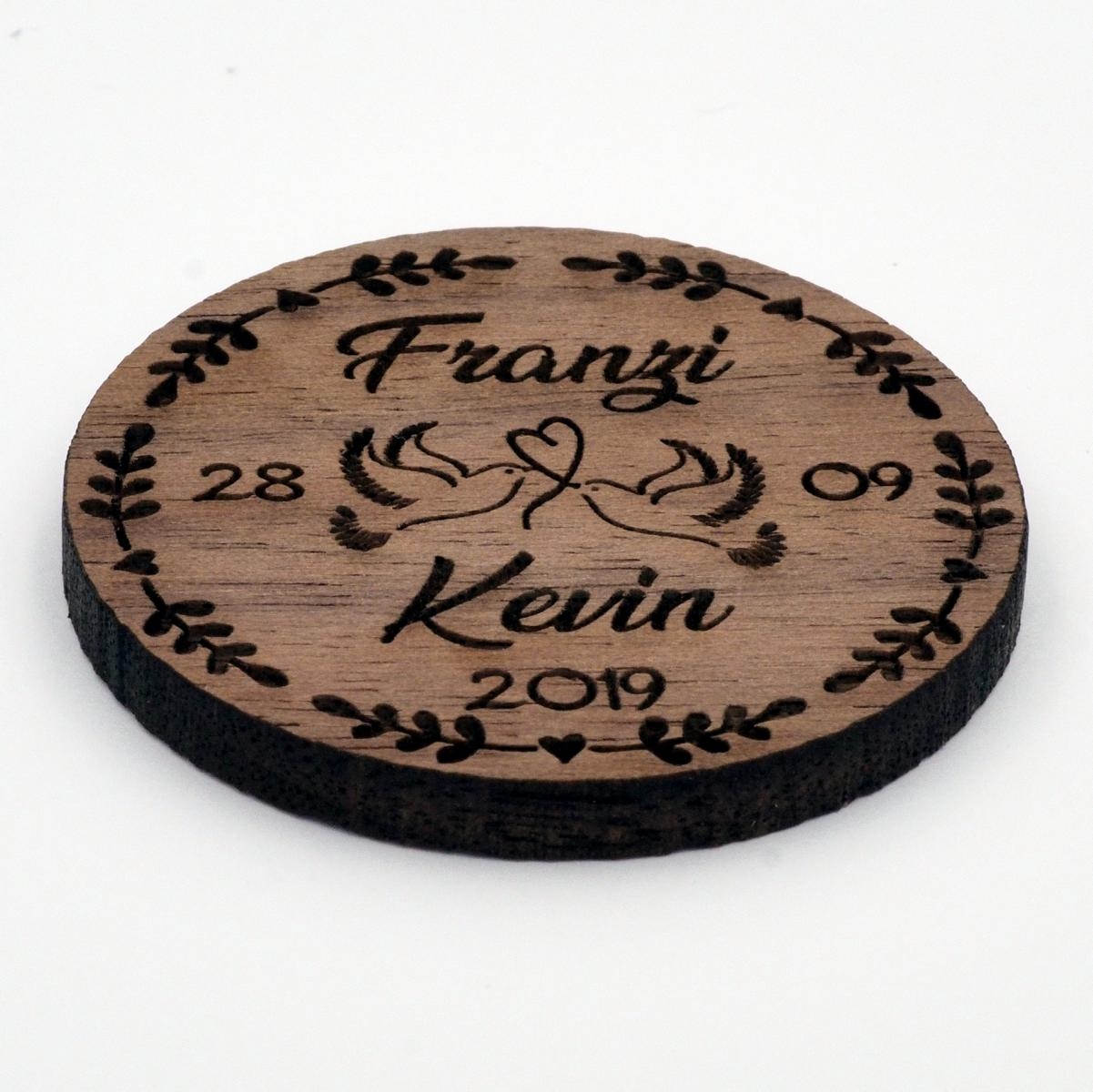 Wedding pin, round - walnut